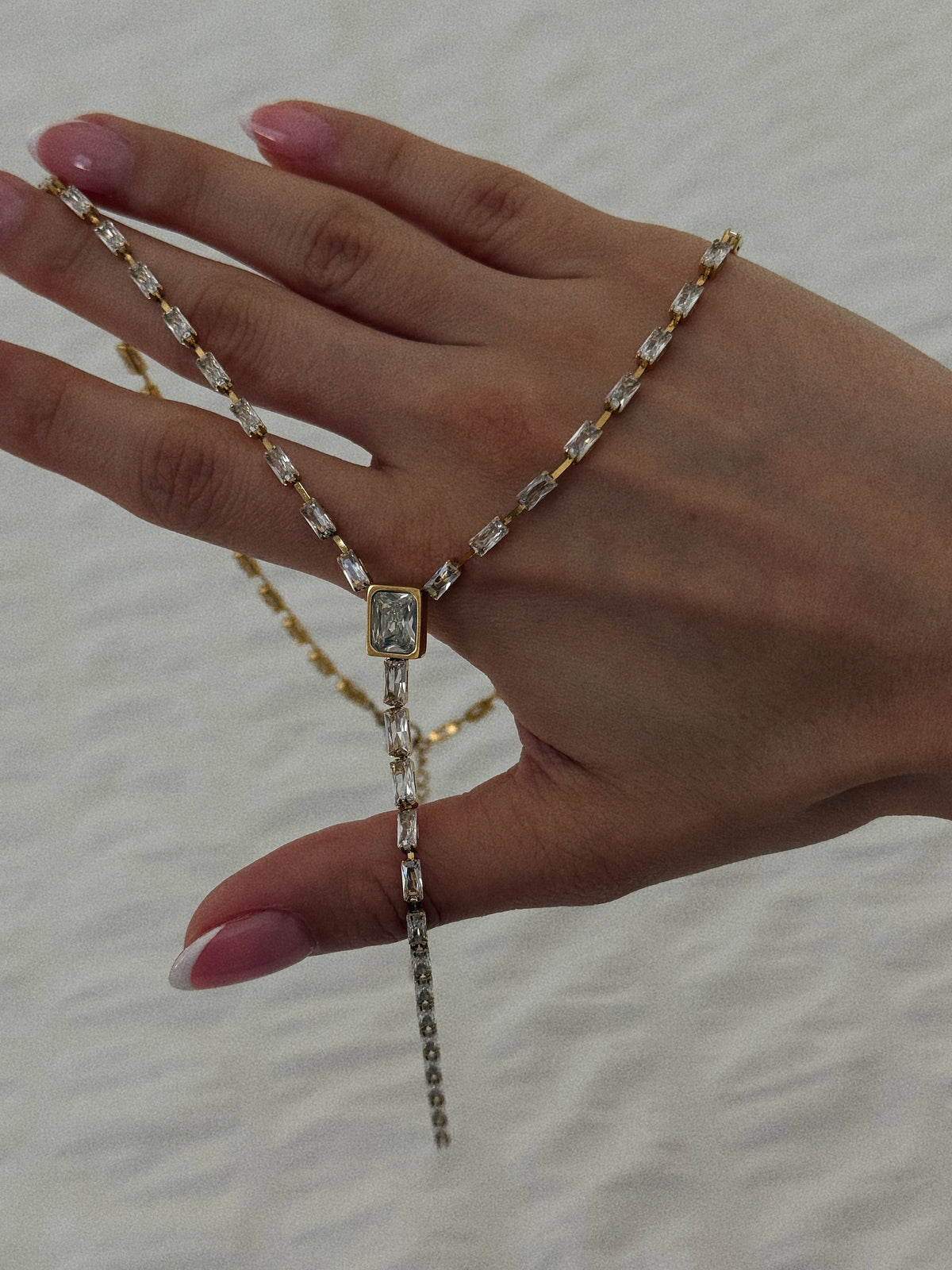 ELOISE NECKLACE