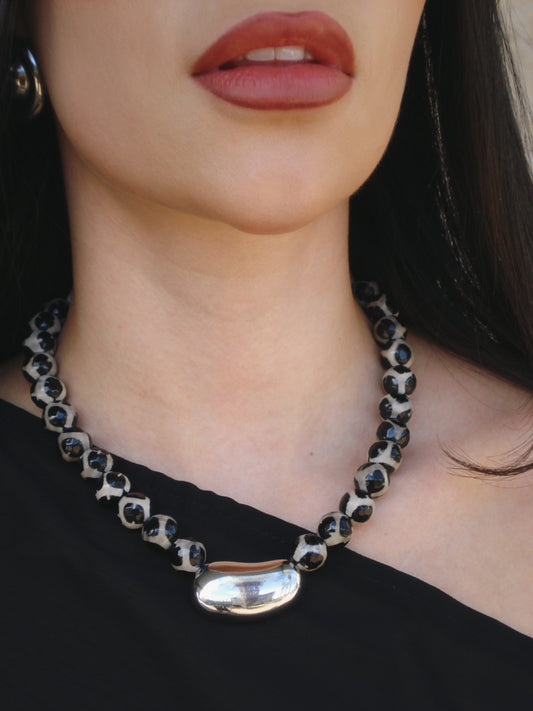 LUNA NOIR NECKLACE