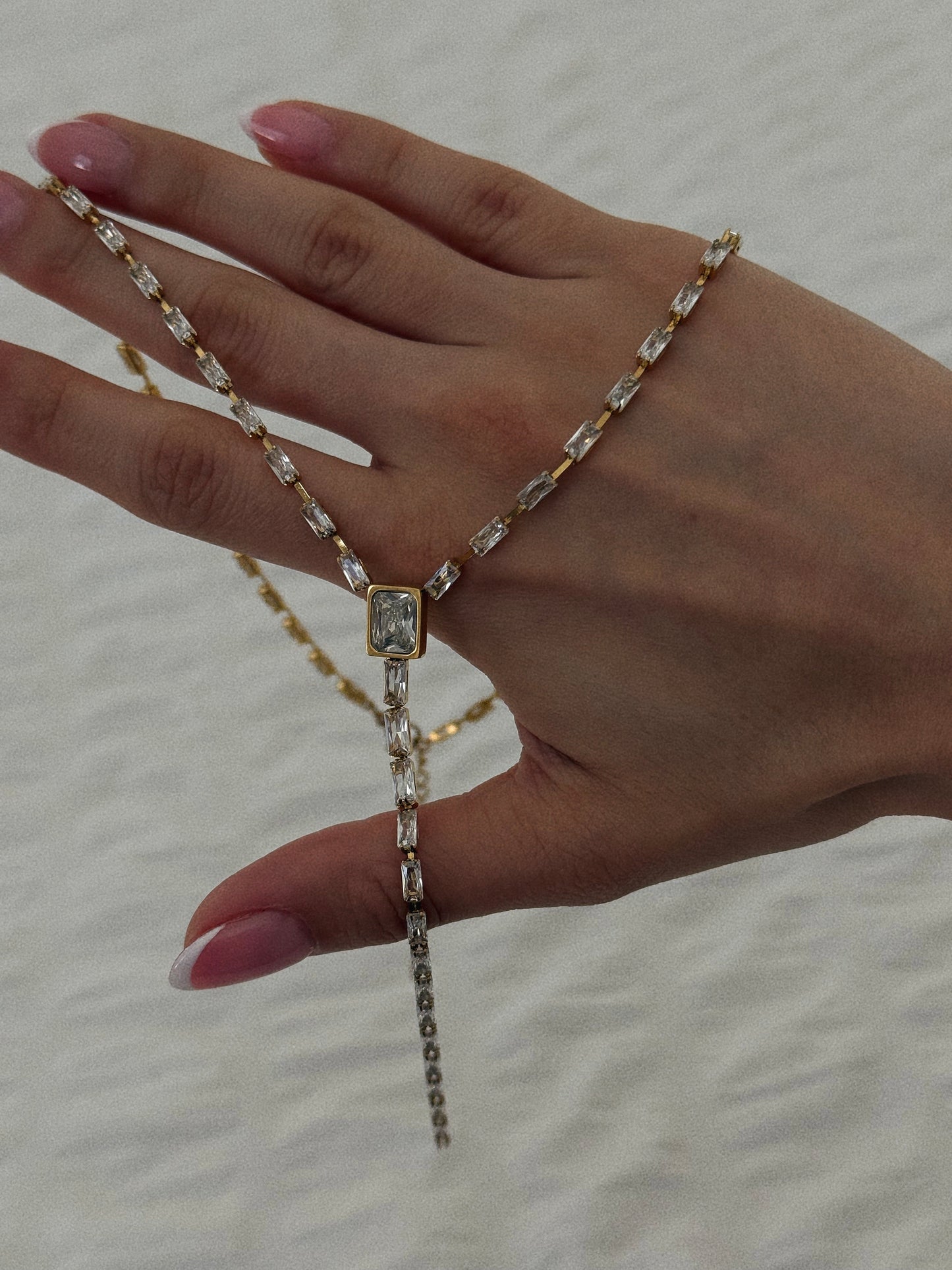 ELOISE NECKLACE