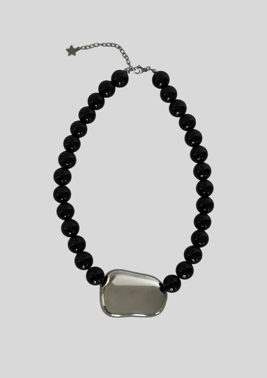 GELA NECKLACE
