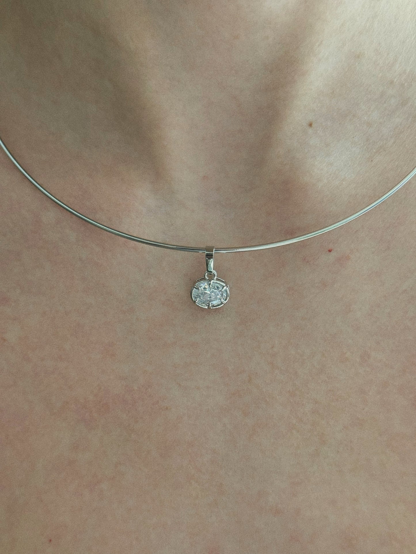 OLIVIA NECKLACE